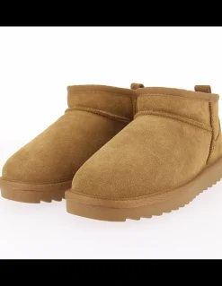 colors of california short winter boot in suede